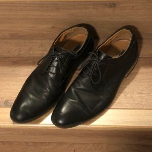 men size 9.5 authentic STEVE MADDEN dress shoes, lace-up